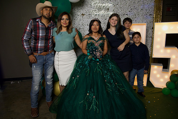 1R3A1411