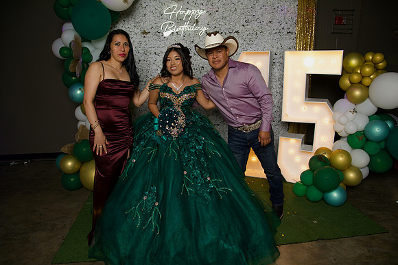 1R3A1399